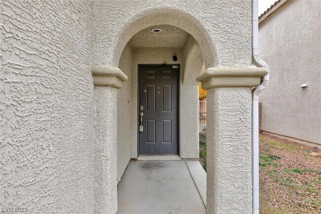 Building Photo - 11893 Bella Luna St