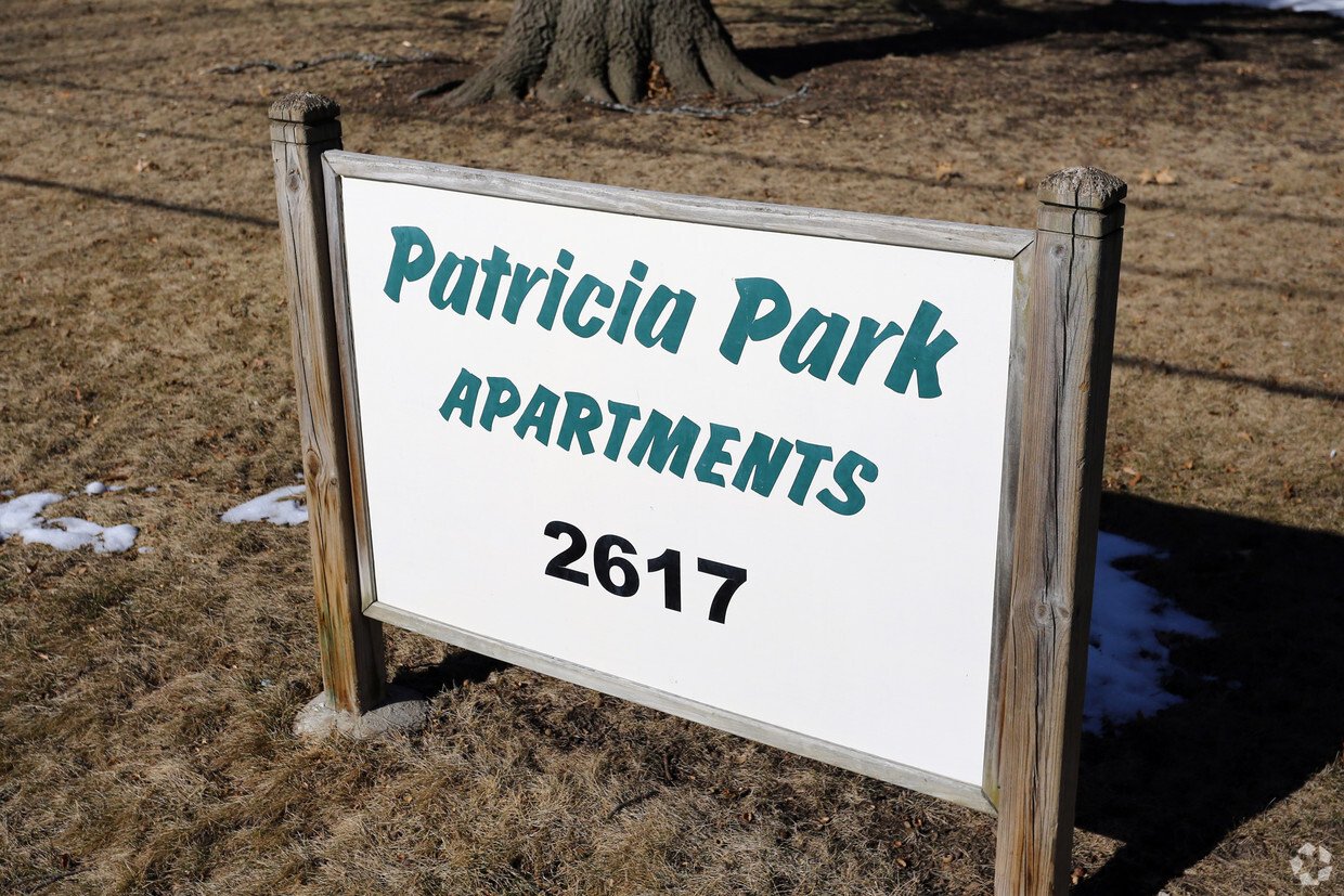 Building Photo - Patricia Park Apartments