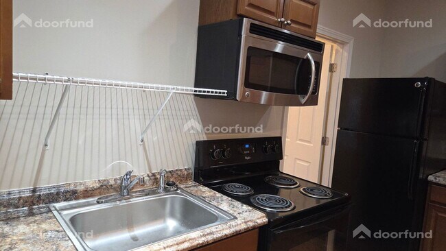 Building Photo - 3 Main St