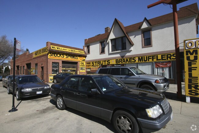 Foto del edificio - Irving Park Retail