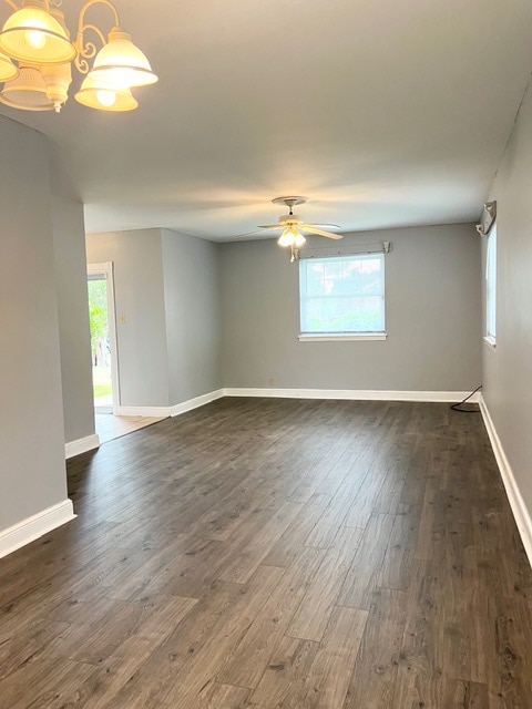 Foto del edificio - 302 Bowles Ave