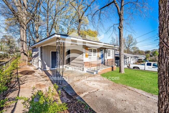 Building Photo - 1632 18th Way SW