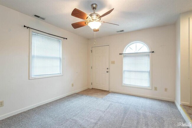 Foto del edificio - 757 E Sherwood Hills Dr