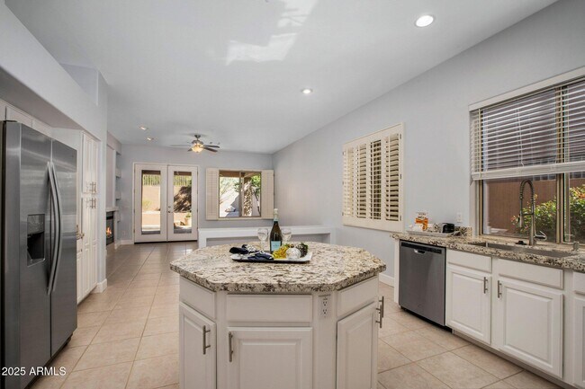 Foto del edificio - 16601 N 104th St