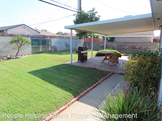 Building Photo - 3 br, 1.5 bath House - 6561 Carthage Street
