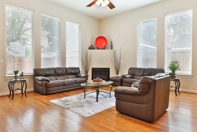 Foto del edificio - 826 E 29th St