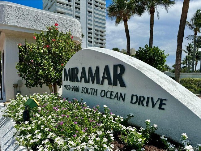 Foto del edificio - 9960 S Ocean Dr