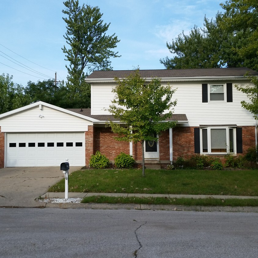 Primary Photo - 2611 Cambridge St