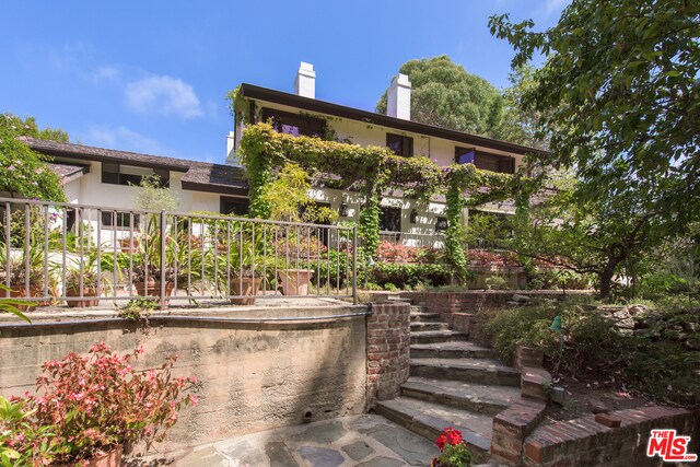 Foto del edificio - 401 N Tigertail Rd