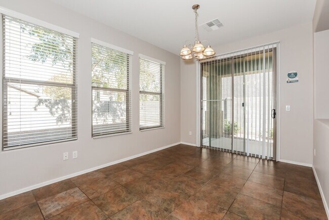 Foto del edificio - 3826 E Fairview St