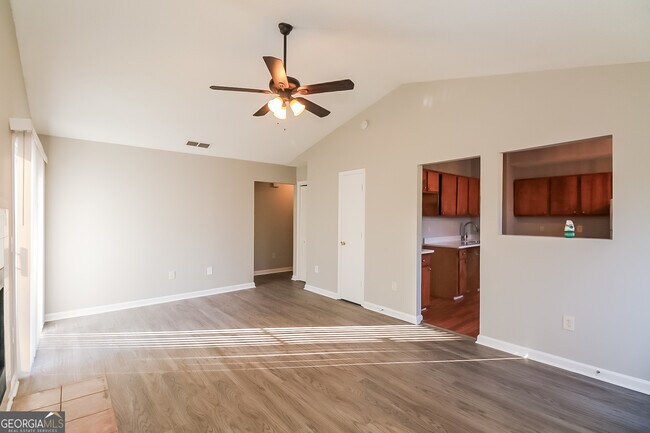 Building Photo - 6110 Creekford Dr