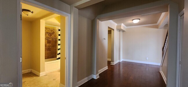 Building Photo - 2130 Woods River Ln