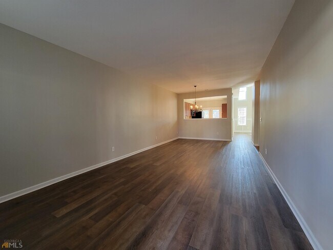 Building Photo - 2358 Suwanee Pointe Dr