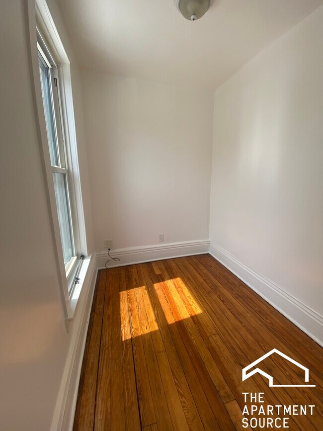 Foto del edificio - 2220 W Erie St