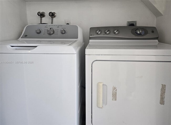 Foto del edificio - 120 SW 109th Ave