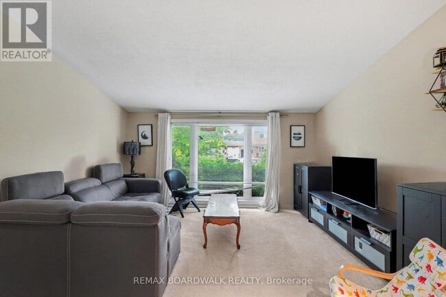 Building Photo - 84 Sherway Dr