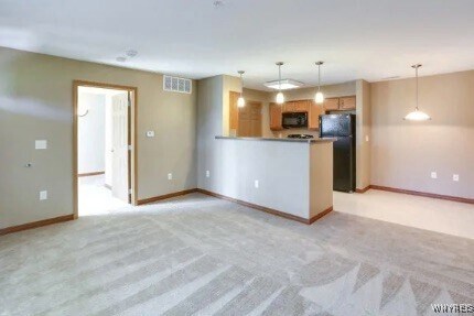 Foto del edificio - 3524 Deer Lakes Dr