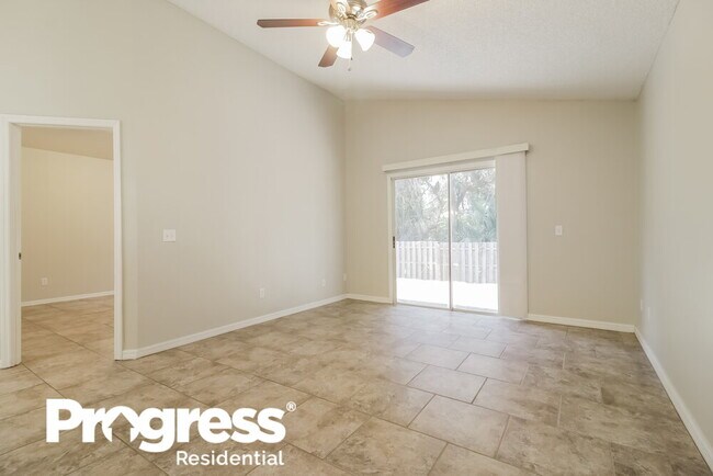 Building Photo - 6742 Fawn Ridge Dr