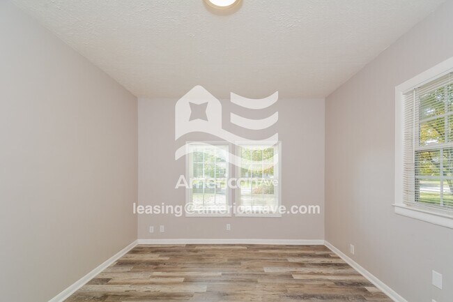 Foto del edificio - 2607 Sedgefield Dr