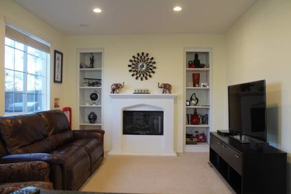 Building Photo - 956 Avalon Way