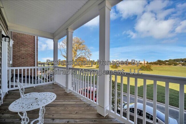 Building Photo - 205 Waterside Dr