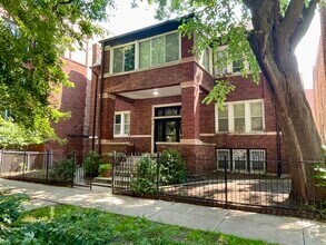 Building Photo - 5213 S Ingleside Ave