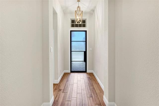 Foto del edificio - 1928 Crested Ridge Rd