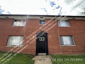 Building Photo - 154 E Walnut St