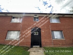 Building Photo - 154 E Walnut St