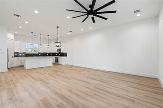 Building Photo - 4039 Buck St