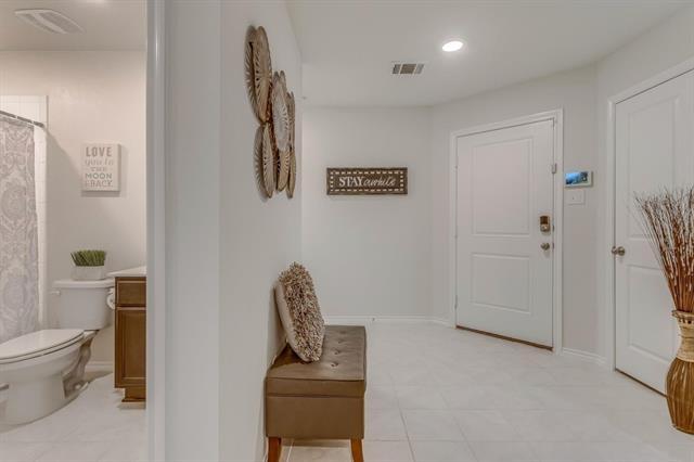 Building Photo - 1202 Meadow Wood Ct