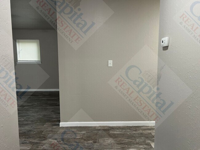 Foto del edificio - Spacious 3 Bedroom