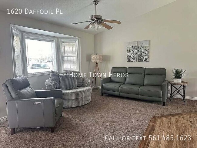 Building Photo - 1620 Daffodil Pl