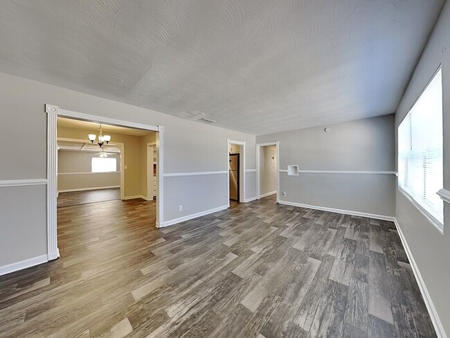 Building Photo - 3403 Rogero Rd