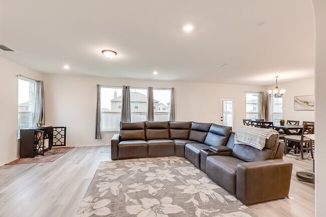 Building Photo - 4485 Acerno St