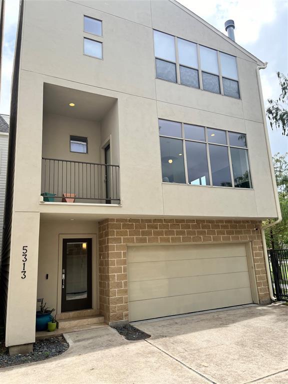 Foto principal - 5313 Lillian St