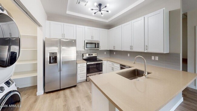 Foto del edificio - 9160 N 67th Ave