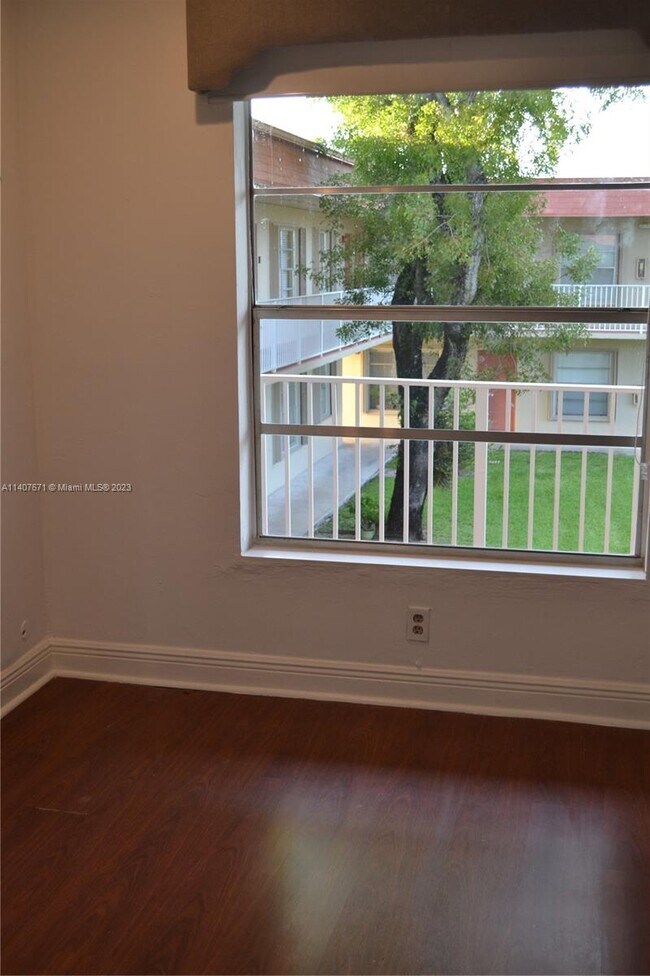 Foto del edificio - 12800 SW 43rd Dr