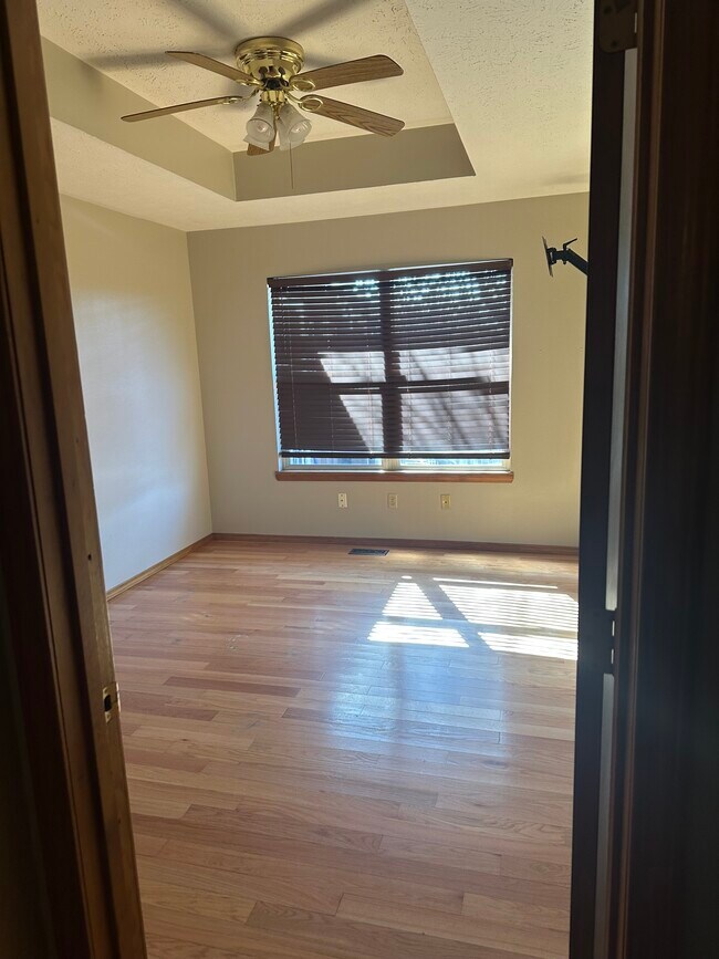 Foto del edificio - 1256 W Bluegrass Rd