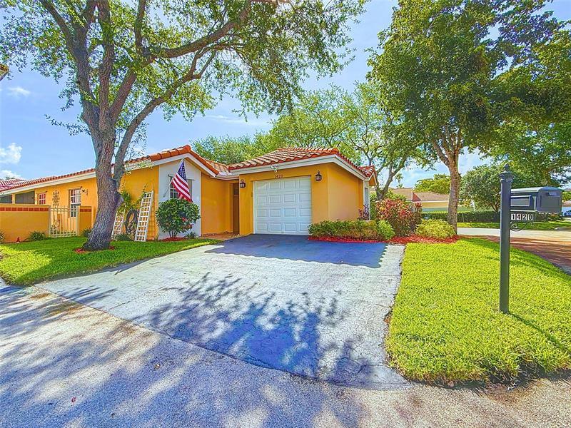 Foto principal - 1420 Seagrape Cir