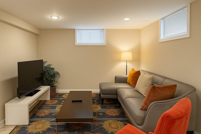 Building Photo - 2804 Greenway Blvd