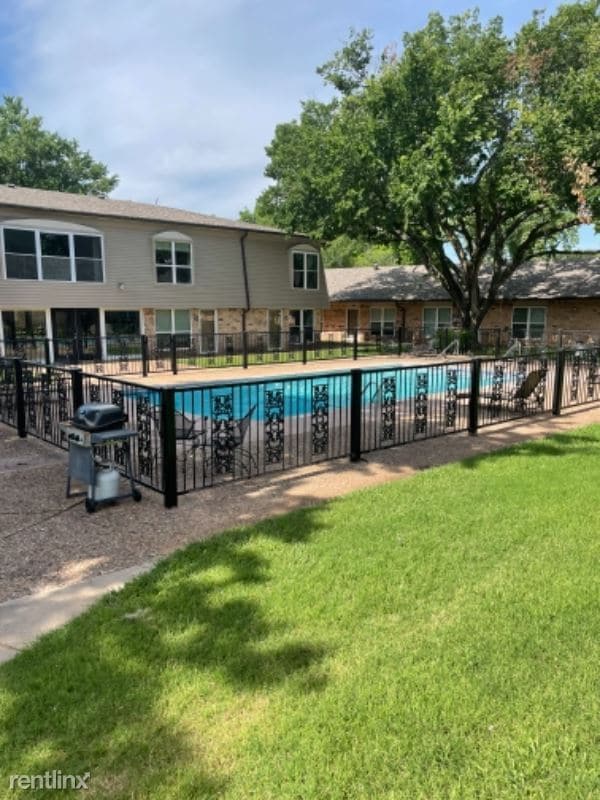 Building Photo - 1 br, 1 bath Condo - 1108 W Plato Rd
