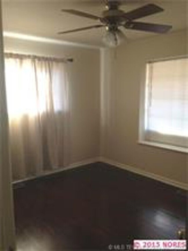 Building Photo - Appealing three bedroom home