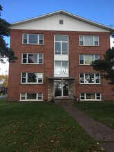 Building Photo - 110 Breton Rd