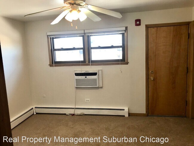 Foto del edificio - 1 br, 1 bath House - 40 King Arthur Ct #16