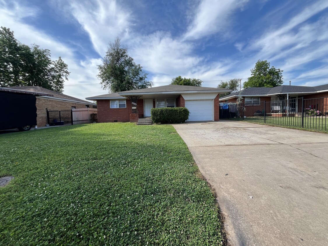 Foto principal - 2808 SW 51st St