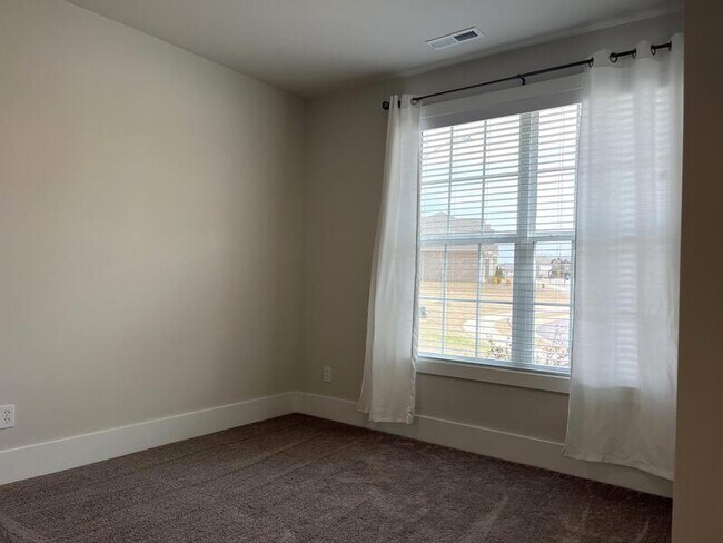 Foto del edificio - 154 Fernhill Dr NW