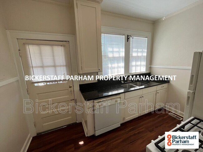 Foto del edificio - 923 Cooper Ave