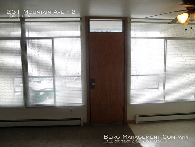 Building Photo - Crestwood Apartments
