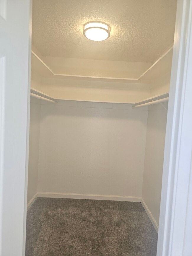 Vestidor - Villas del Norte Apartments